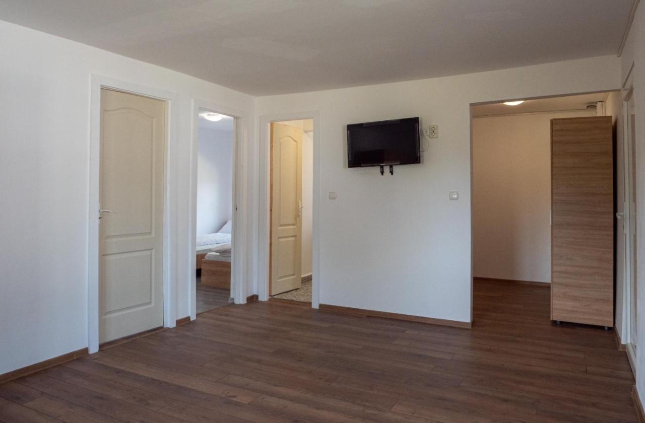 Poiana Cu Flori Apart otel Satu Mare Dış mekan fotoğraf